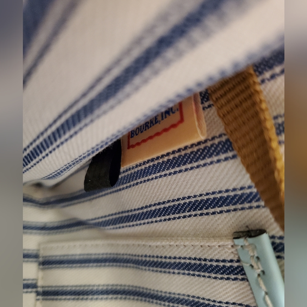 Dooney & Bourke Tote - Picture 11 of 13